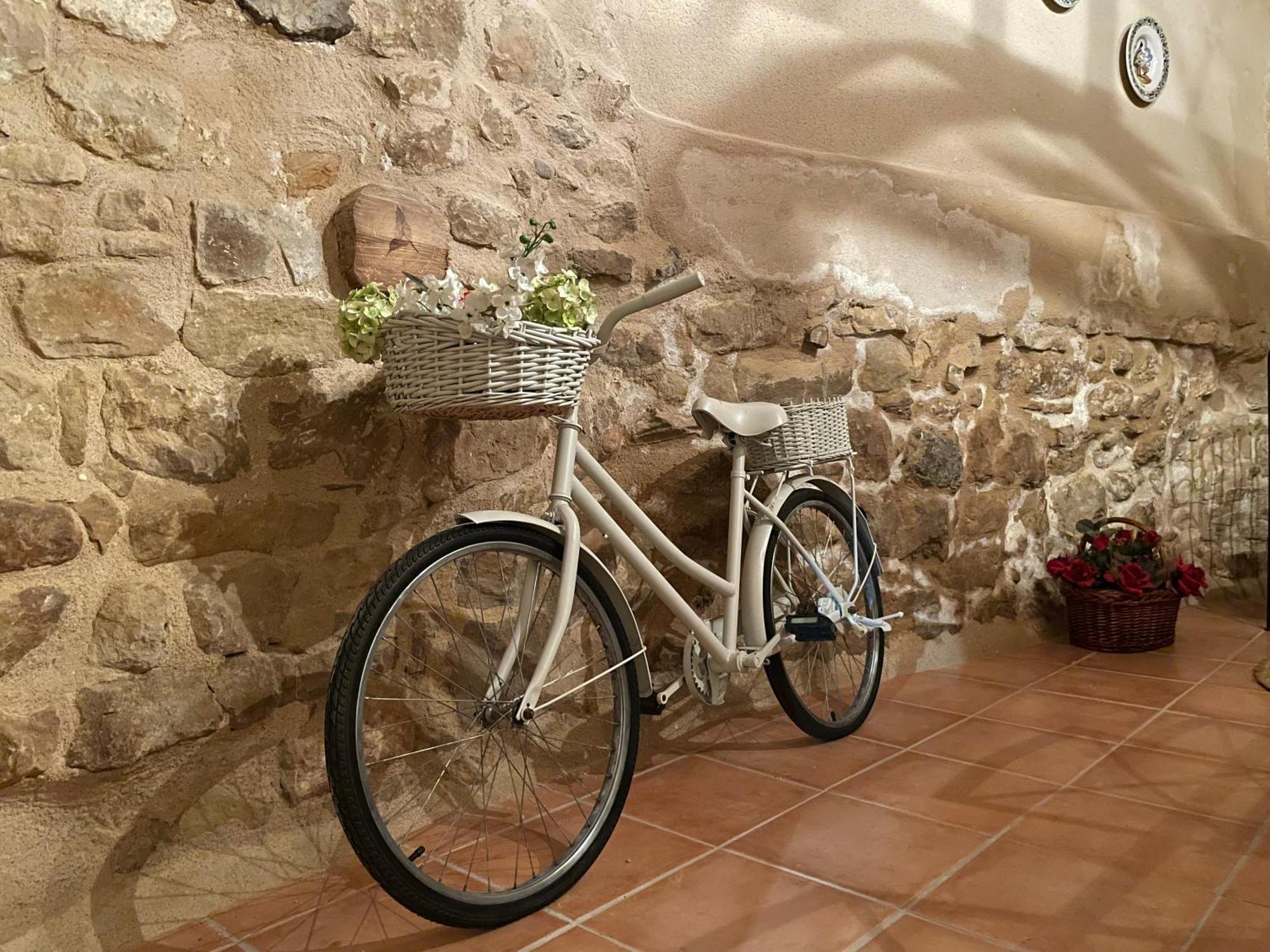 Casa Lidia - Antigua Posada Real วาลเดร์โรเบรส ภายนอก รูปภาพ
