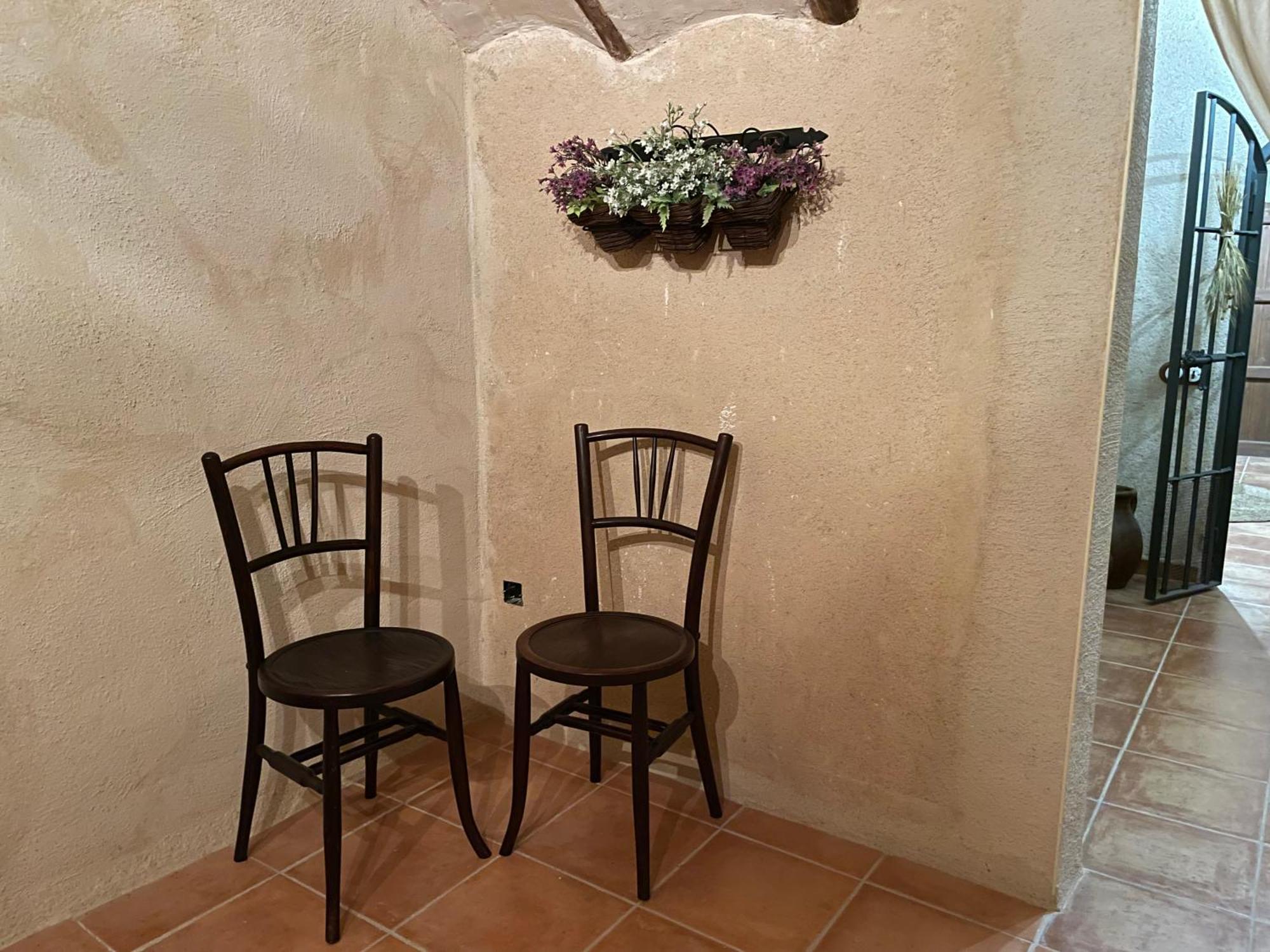 Casa Lidia - Antigua Posada Real วาลเดร์โรเบรส ภายนอก รูปภาพ
