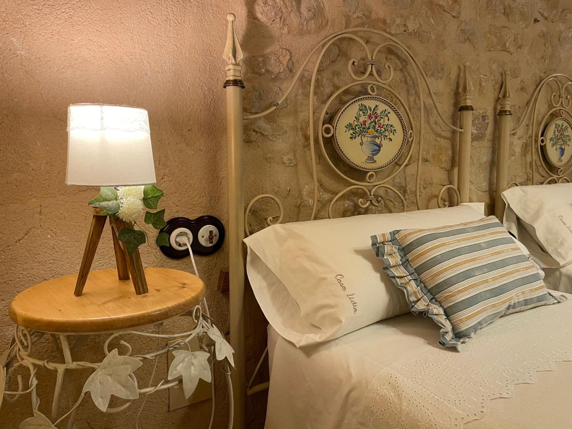 Casa Lidia - Antigua Posada Real วาลเดร์โรเบรส ภายนอก รูปภาพ