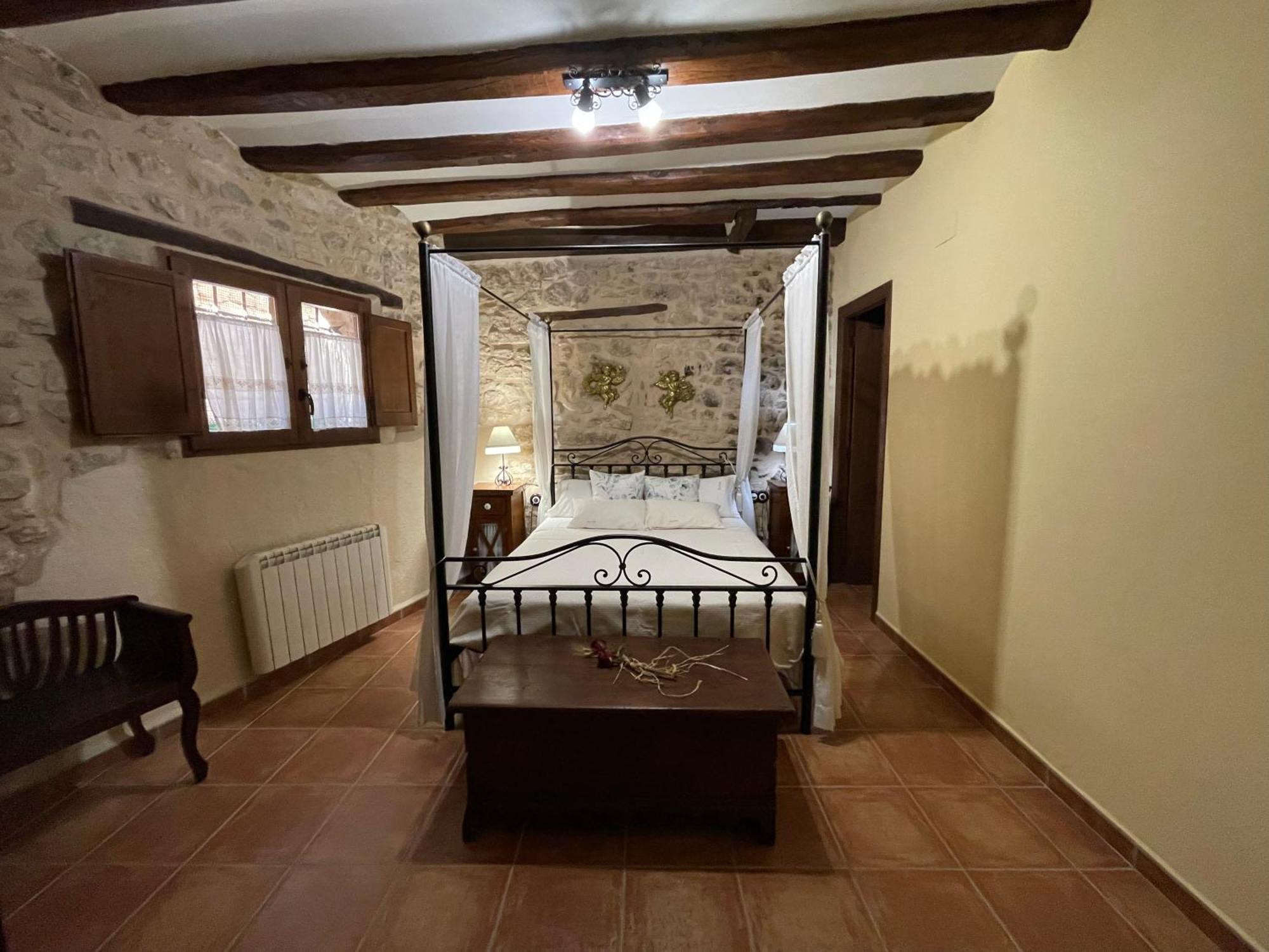 Casa Lidia - Antigua Posada Real วาลเดร์โรเบรส ภายนอก รูปภาพ