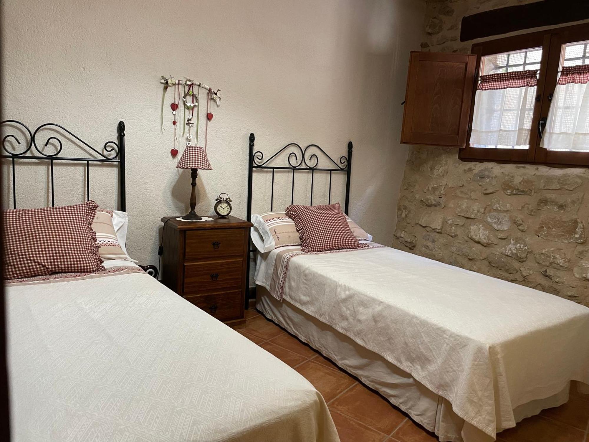 Casa Lidia - Antigua Posada Real วาลเดร์โรเบรส ภายนอก รูปภาพ